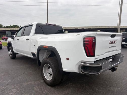 Summit White 2025 GMC Sierra 3500 Base