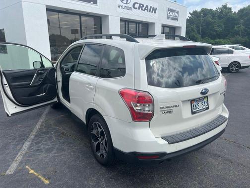Crystal White Pearl 2016 Subaru Forester 2.0XT Premium