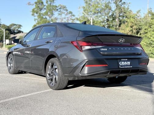 2025 Hyundai ELANTRA Sport