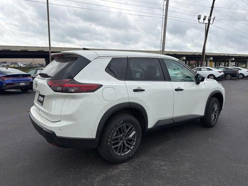 Glacier White 2024 Nissan Rogue S