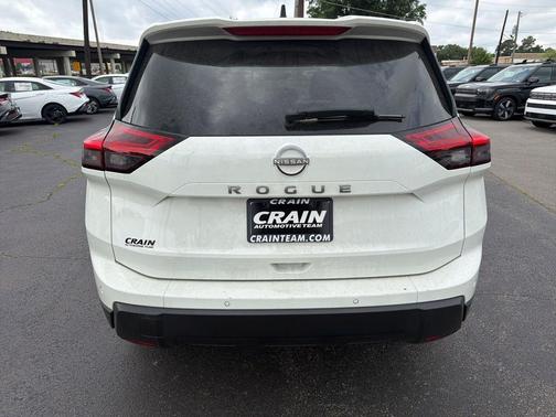 Glacier White 2024 Nissan Rogue S