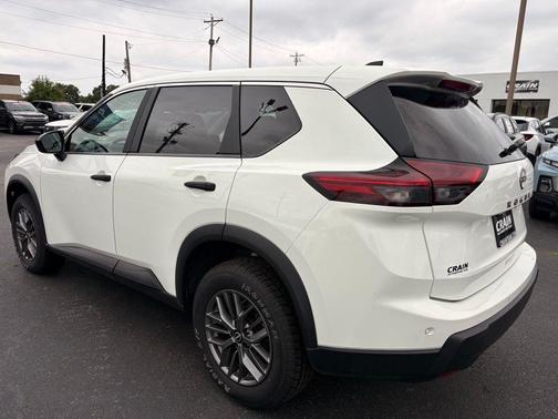 Glacier White 2024 Nissan Rogue S