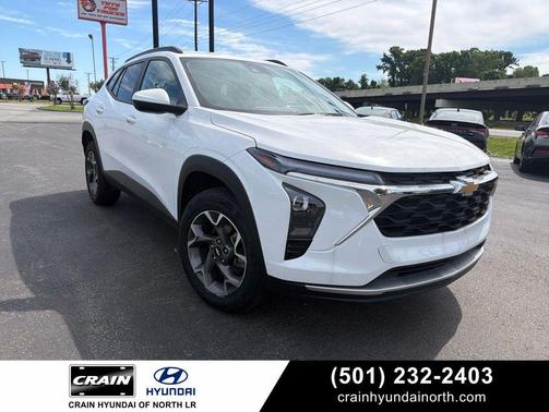Summit White 2024 Chevrolet Trax LT