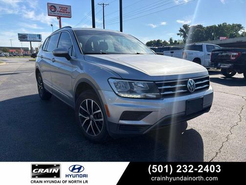 Platinum Gray Metallic 2021 Volkswagen Tiguan 2.0T SE