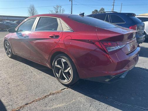 2023 Hyundai ELANTRA Limited