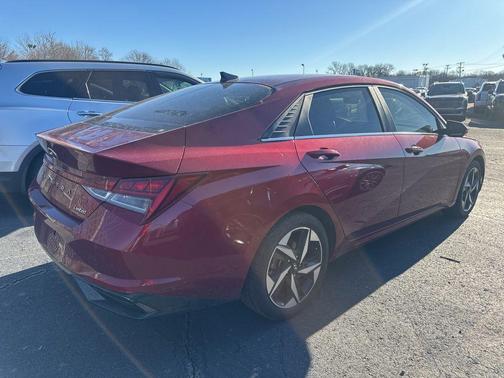 2023 Hyundai ELANTRA Limited