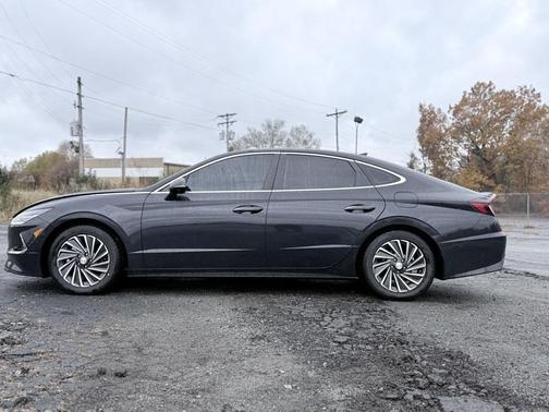 2023 Hyundai SONATA Hybrid Limited
