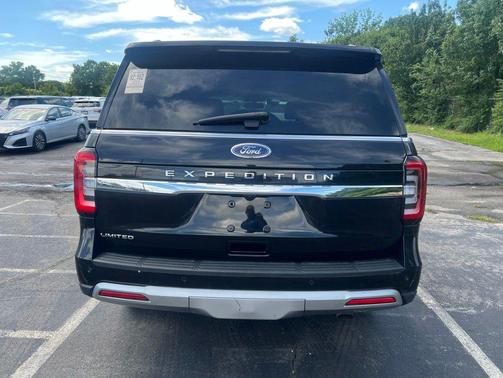 AGATE BLACK METALLIC 2024 Ford Expedition Limited