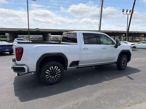 White Frost Tricoat 2024 GMC Sierra 2500 Denali Ultimate