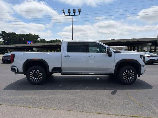 White Frost Tricoat 2024 GMC Sierra 2500 Denali Ultimate
