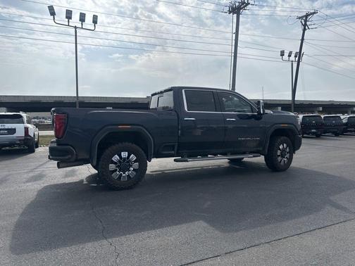 2024 GMC Sierra 2500 Denali