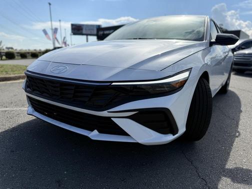 2025 Hyundai ELANTRA Sport