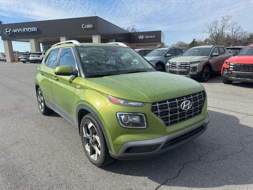 2024 Hyundai VENUE SEL