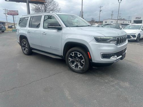 2023 Jeep Wagoneer Series III 4x2
