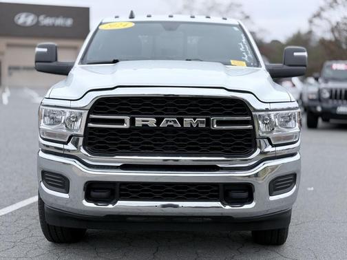 2024 RAM 2500 Tradesman Crew Cab 4x4 6'4' Box