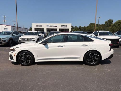 Snow White Pearl 2025 Kia K5 GT-Line