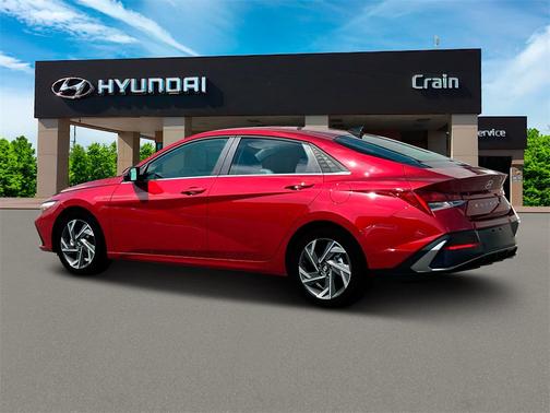 2025 Hyundai ELANTRA Limited