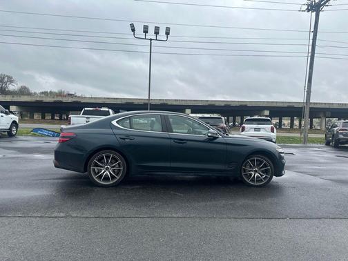 2025 Genesis G70 2.5T RWD