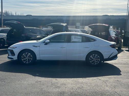 Serenity White 2026 Hyundai SONATA Hybrid Base