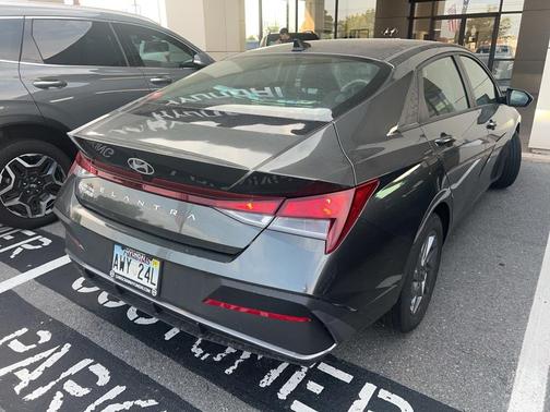 2024 Hyundai ELANTRA SEL