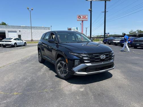 Deep Sea 2026 Hyundai TUCSON Hybrid Blue SE
