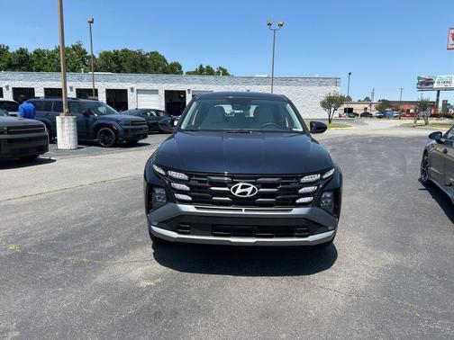 Deep Sea 2026 Hyundai TUCSON Hybrid Blue SE
