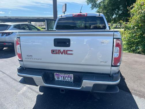 Quicksilver Metallic 2019 GMC Canyon SLT