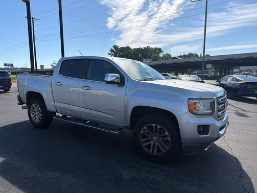 Quicksilver Metallic 2019 GMC Canyon SLT