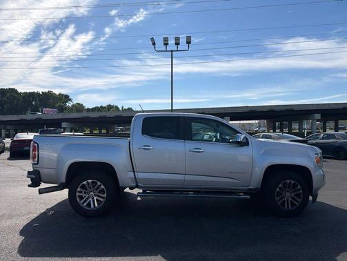 Quicksilver Metallic 2019 GMC Canyon SLT