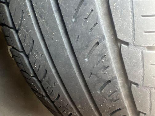 Graphite Metallic 2018 Chevrolet Traverse LT Cloth