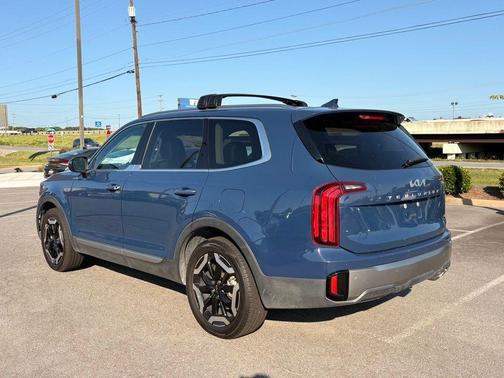 Midnight Black 2025 Kia Telluride S