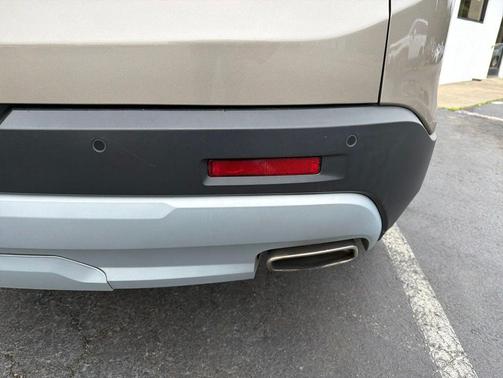 Light Stone 2023 GMC Acadia SLE