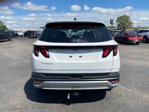2025 Hyundai TUCSON SE