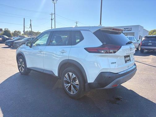 White 2021 Nissan Rogue SV