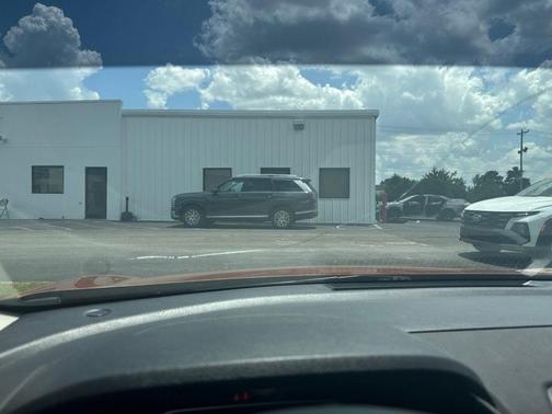 Monarch Orange Metallic/Super Black 2023 Nissan Sentra SR