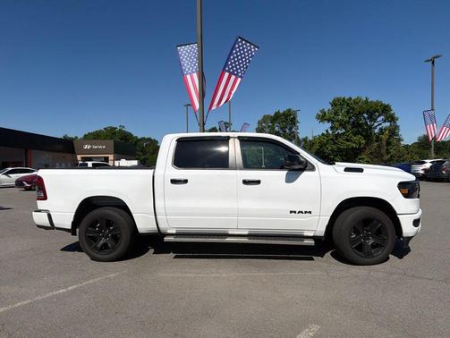 Bright White Clearcoat 2023 RAM 1500 Big Horn/Lone Star