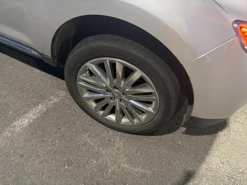 2012 Lincoln MKX Base