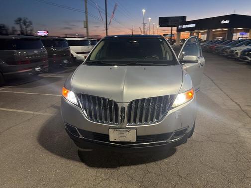 2012 Lincoln MKX Base