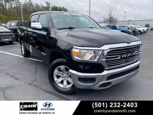 Diamond Black Crystal Pearlcoat 2024 RAM 1500 Laramie