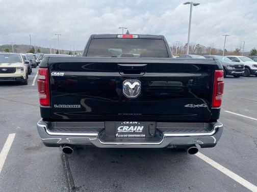 Diamond Black Crystal Pearlcoat 2024 RAM 1500 Laramie