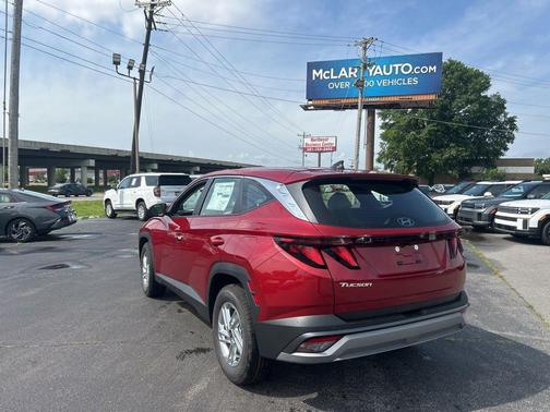 Ultimate Red 2026 Hyundai TUCSON SE