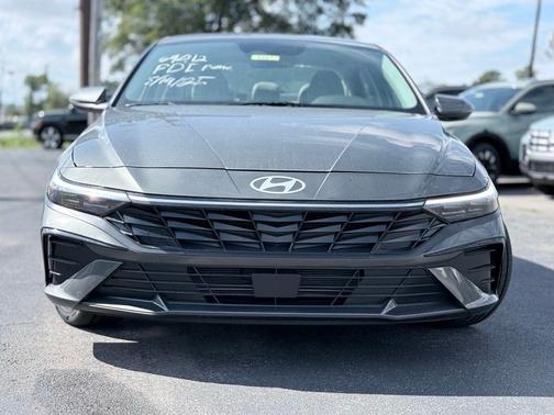 Amazon Gray 2025 Hyundai ELANTRA Limited