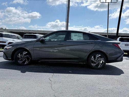 Amazon Gray 2025 Hyundai ELANTRA Limited