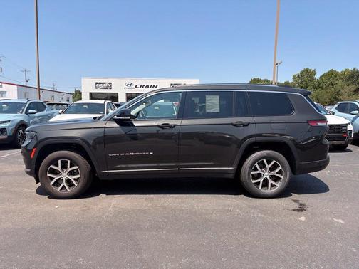 Rocky Mountain Pearlcoat 2023 Jeep Grand Cherokee L Limited