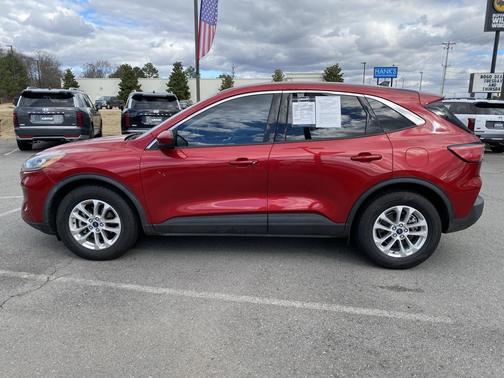 2020 Ford Escape SE