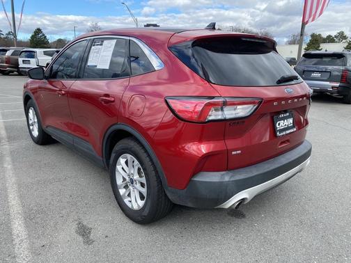2020 Ford Escape SE