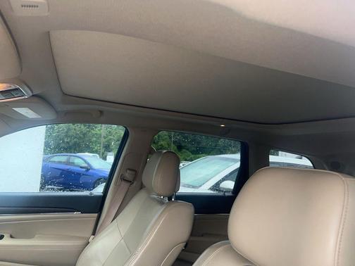 Bright White Clearcoat 2017 Jeep Grand Cherokee Limited