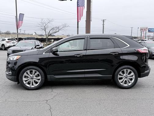 2020 Ford Edge Titanium