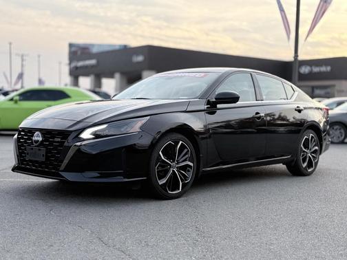 2024 Nissan Altima SR FWD