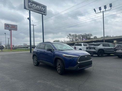 2025 Toyota Corolla Cross XLE